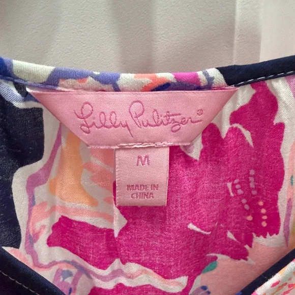 Lilly Pulitzer Alanna “Tipping Point” Pink and Blue Floral Blouse/Tunic/Top Med - Picture 2 of 15